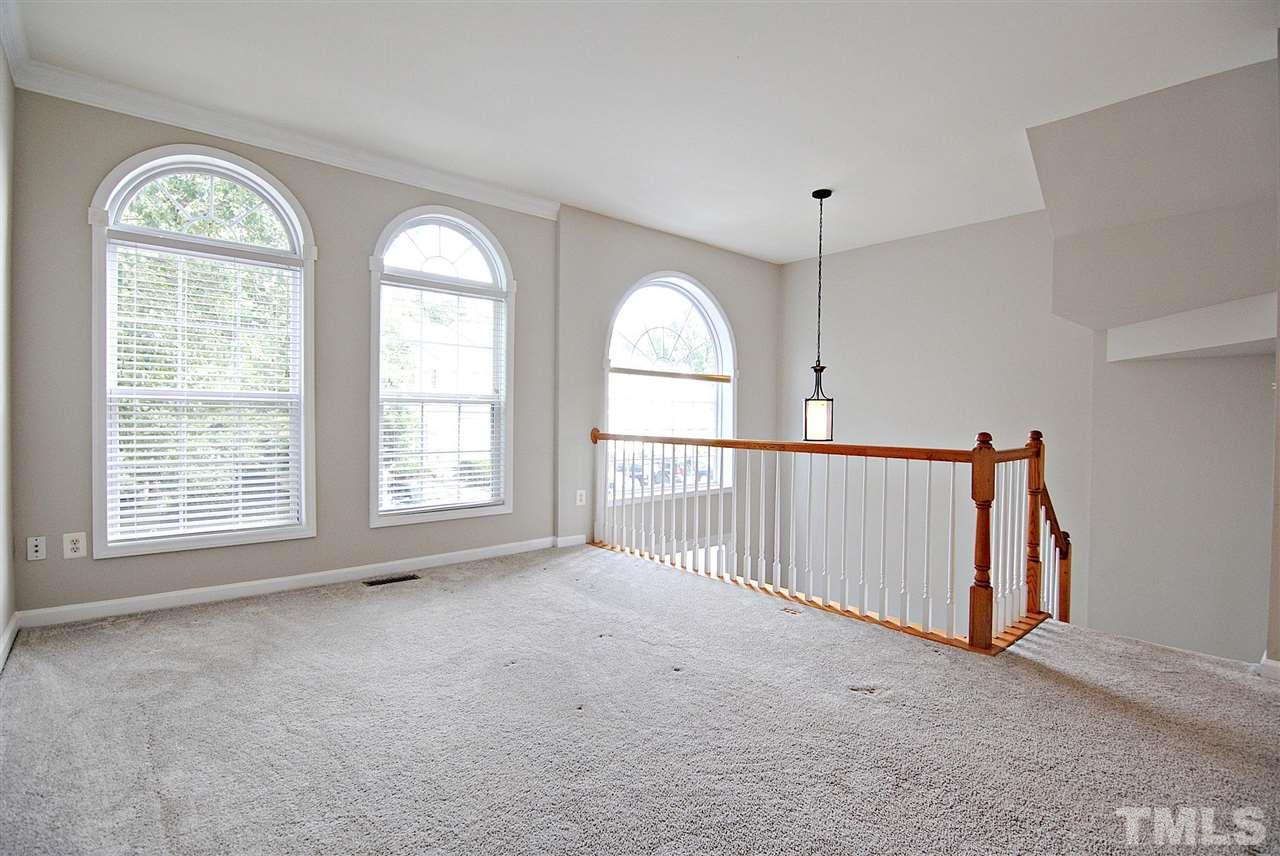 5538 Vista View Court Raleigh, NC 27612 - Photo 5 of 30