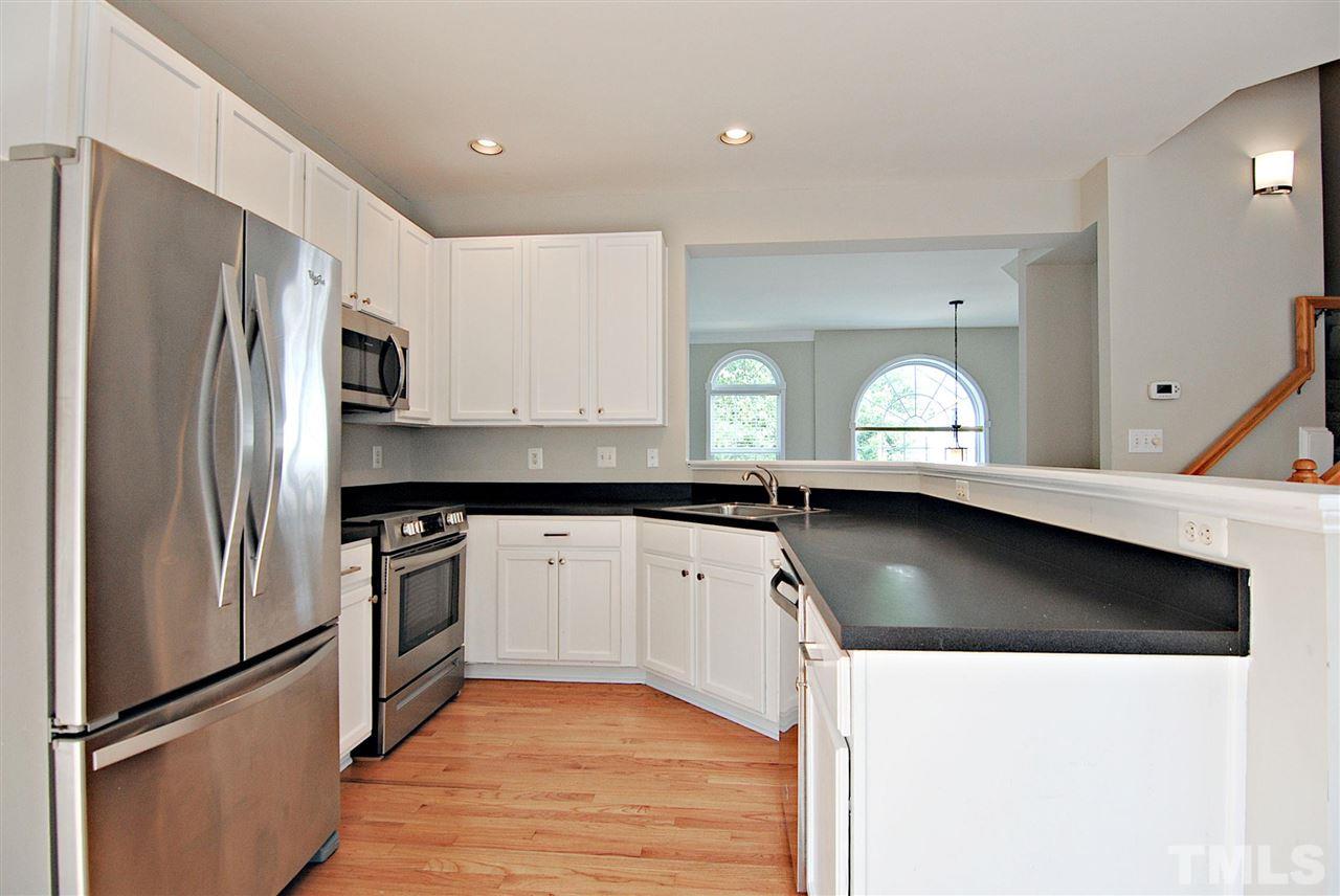 5538 Vista View Court Raleigh, NC 27612 - Photo 10 of 30