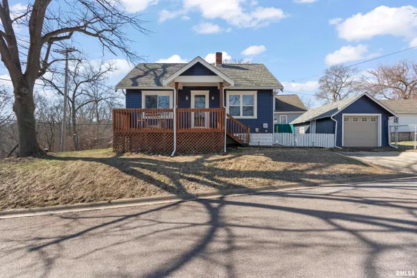 $99,900 | 400 Pekin Avenue, East Peoria, IL 61611