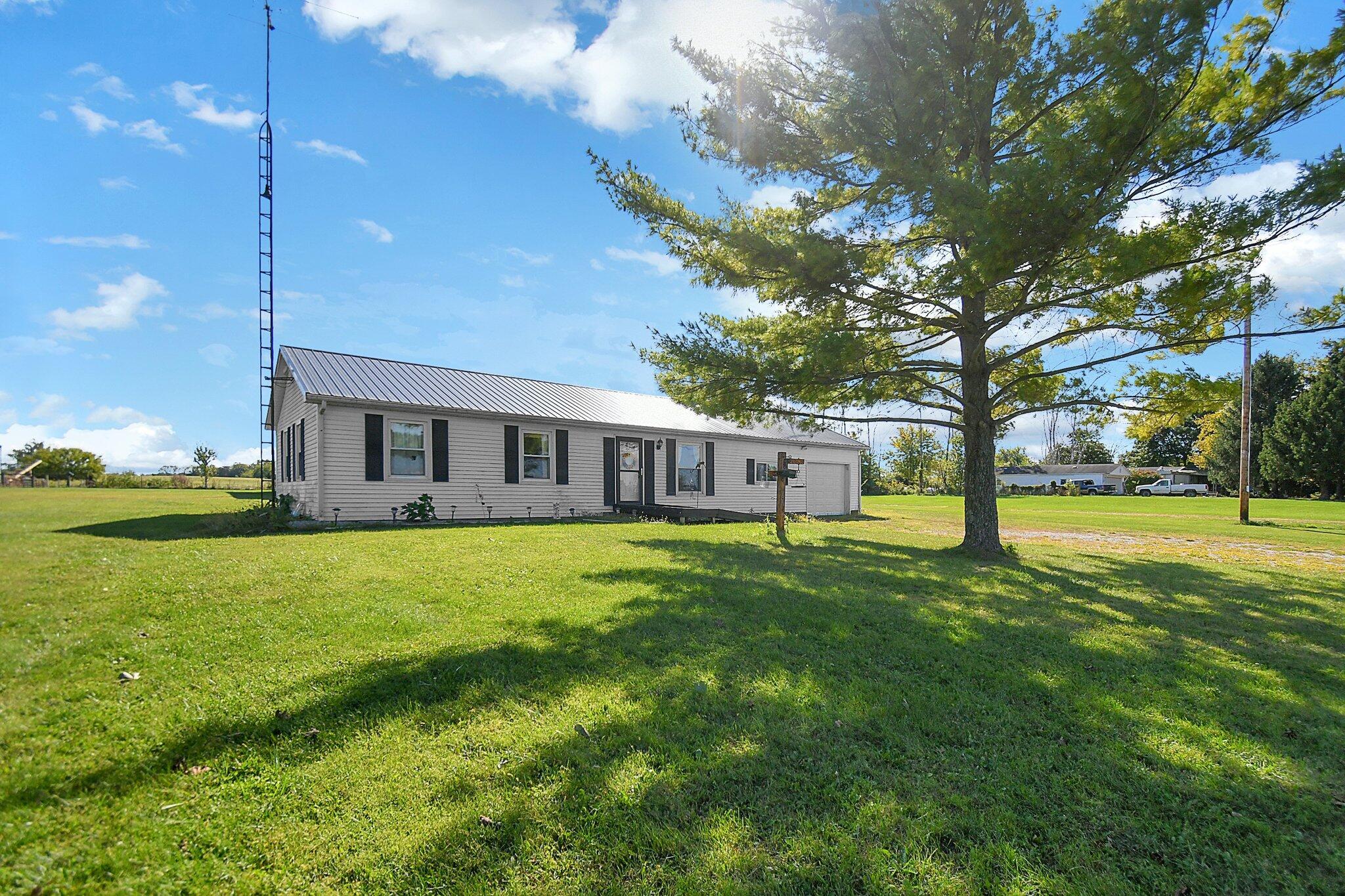 11110 Dozer Road Southwest Stoutsville, OH 43154 - Photo 1 of 30 3-web-or-mls-11110-dozer-rd-sw