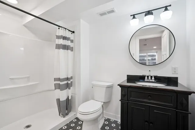 $599,900 | 150 Riverside Drive, Waterford, WI 53185