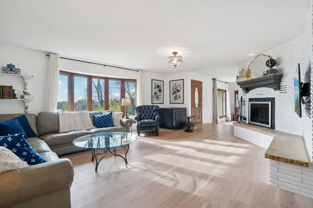 $599,900 | 150 Riverside Drive, Waterford, WI 53185