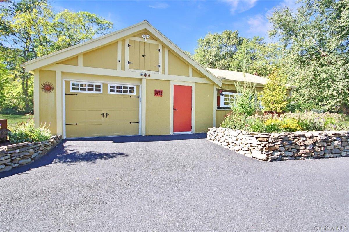 143 Old Post Road Marlboro, NY 12542 - Photo 8 of 49