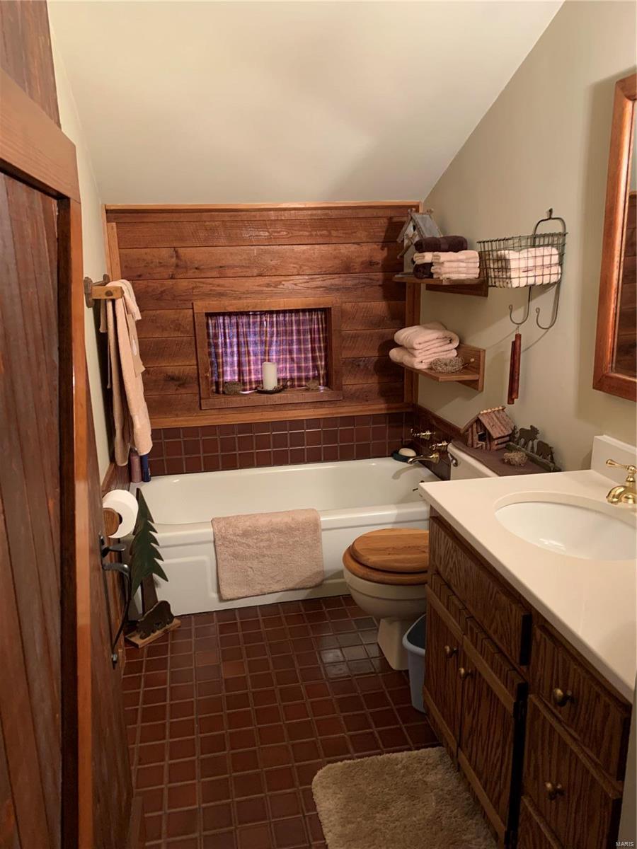 5664 Renken Road Dorsey, IL 62021 - Photo 22 of 46