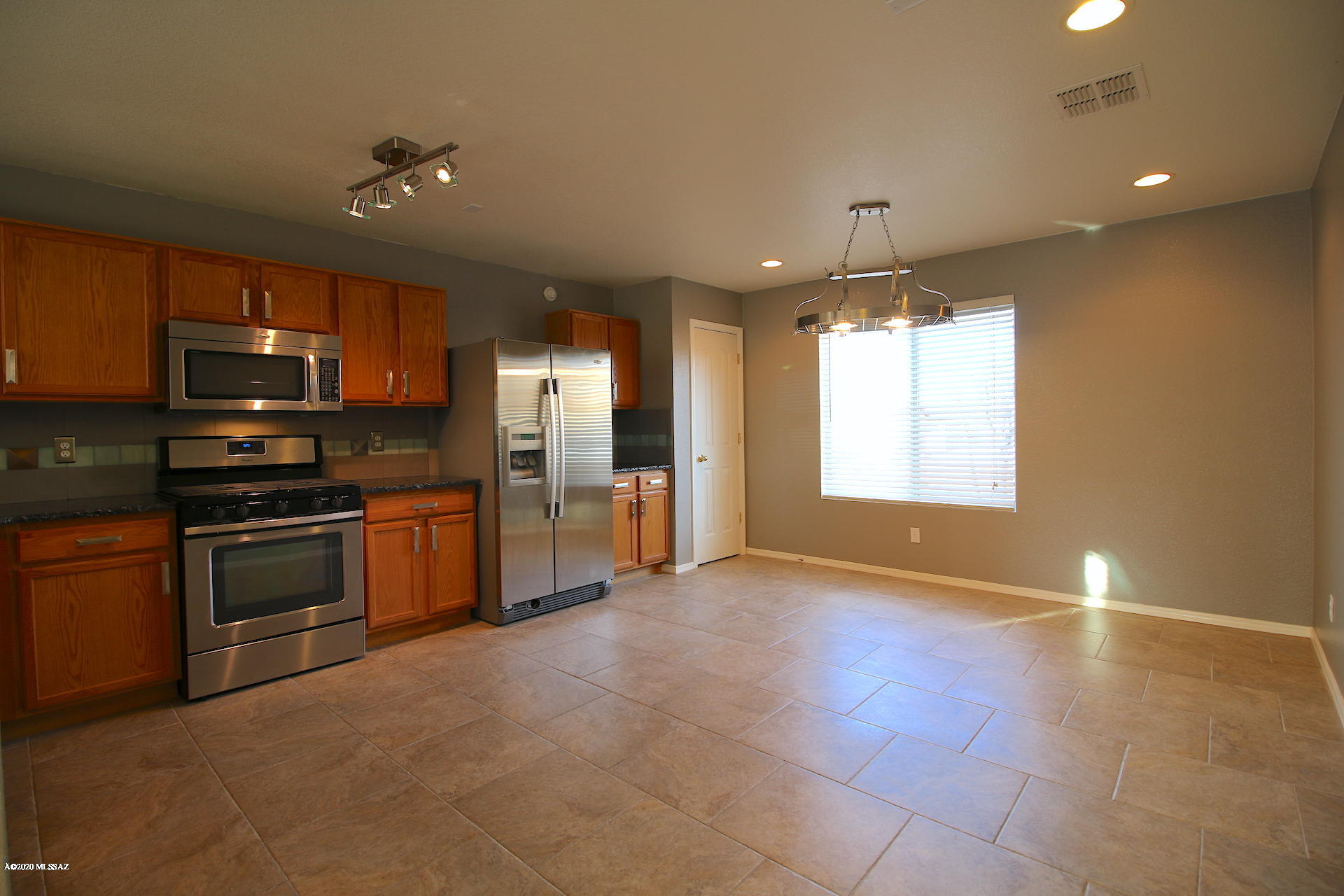 450 East Sterling Canyon Drive Vail, AZ 85641 - Photo 5 of 22