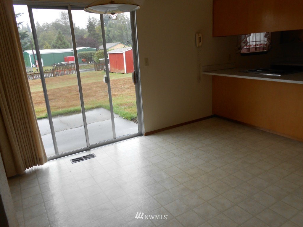 2303 Mitchell Road Southeast Port Orchard, WA 98366 - Photo 4 of 15 Gallery Image 4