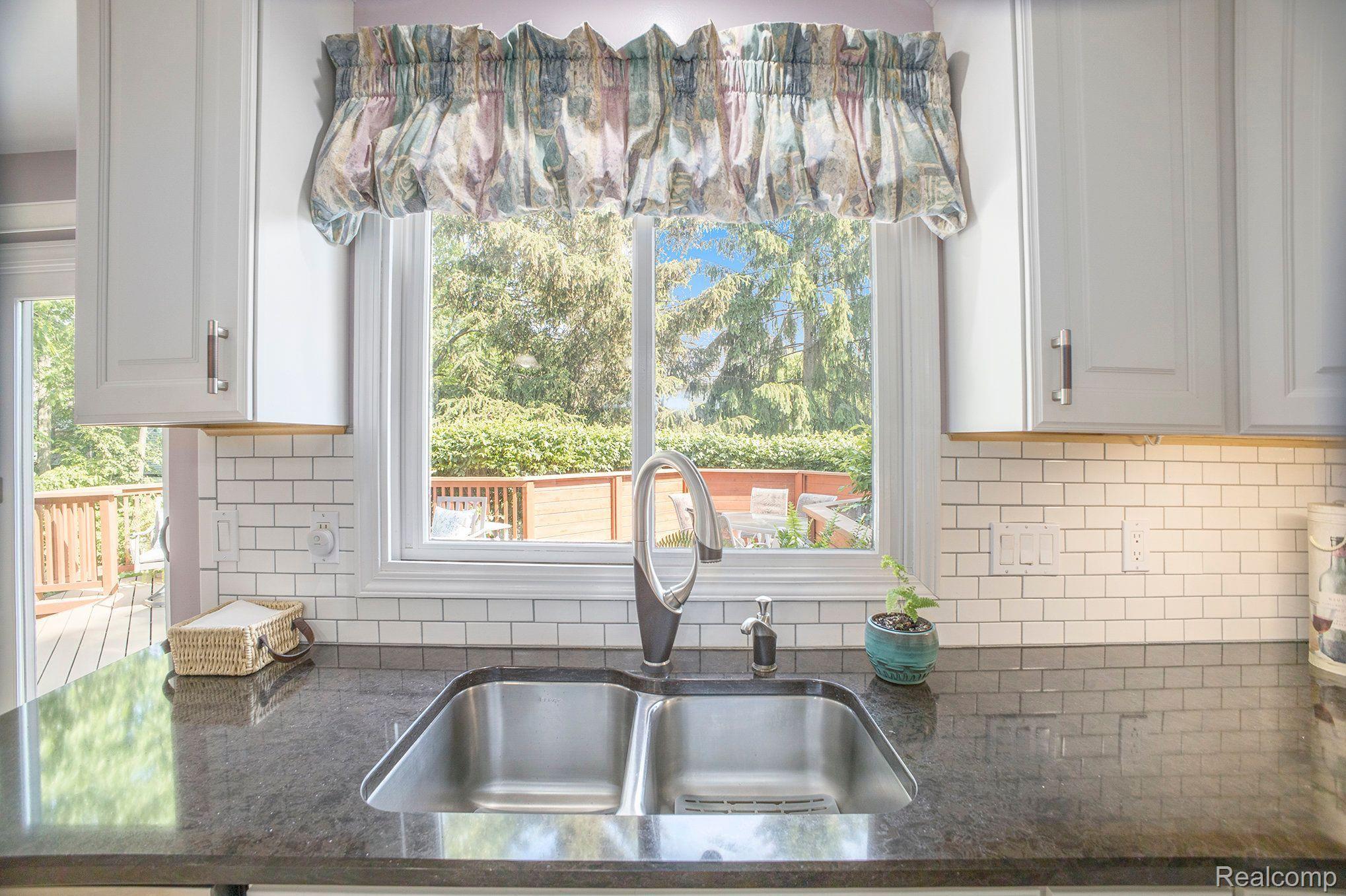 3820 Kaeleaf Road Lake Orion, MI 48360 - Photo 13 of 46 Gallery Image 13