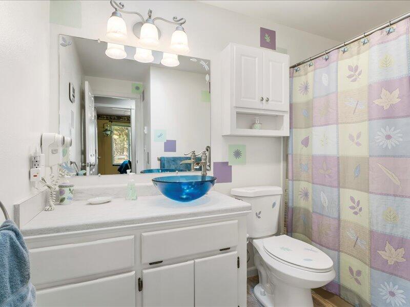 15853 Green Forest Road La Pine, OR 97739 - Photo 19 of 27 19-Bathroom