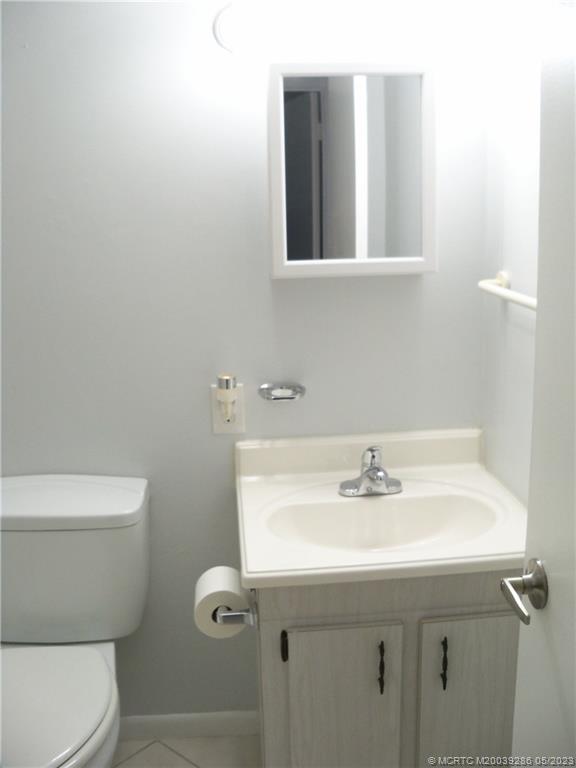 1901 Southwest Palm City Road, Unit A 1 Stuart, FL 34994 - Photo 21 of 42 2nd bathroom