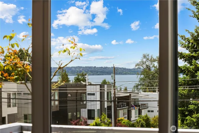 a view of a multi story building