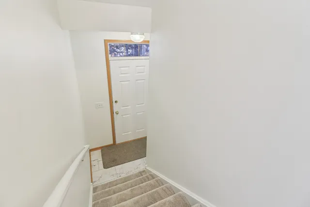 $234,900 | 31647 TallGrass Court, Lakemoor, IL 60051