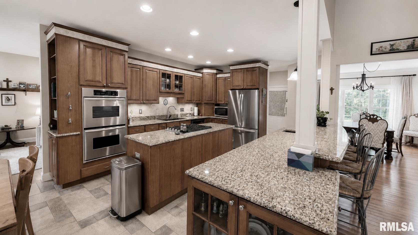 6607 North Saint Marys Road Peoria, IL 61614 - Photo 13 of 50