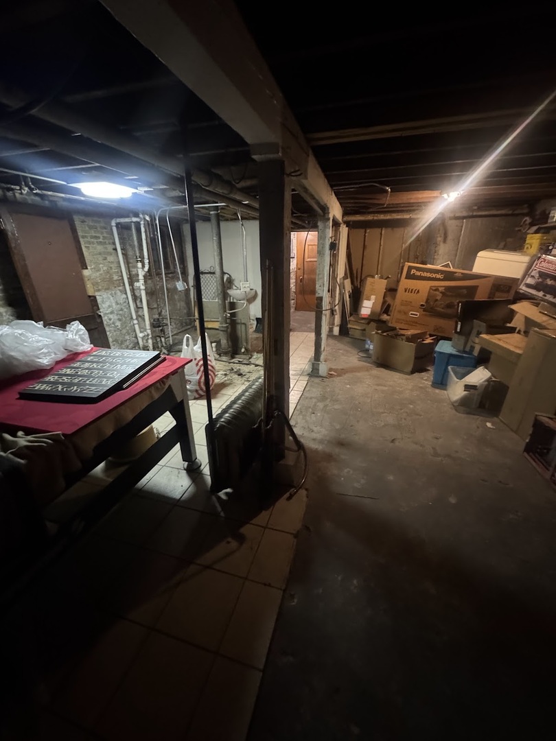 3030 West Belden Avenue Chicago, IL 60647 - Photo 12 of 12 a view of car garage