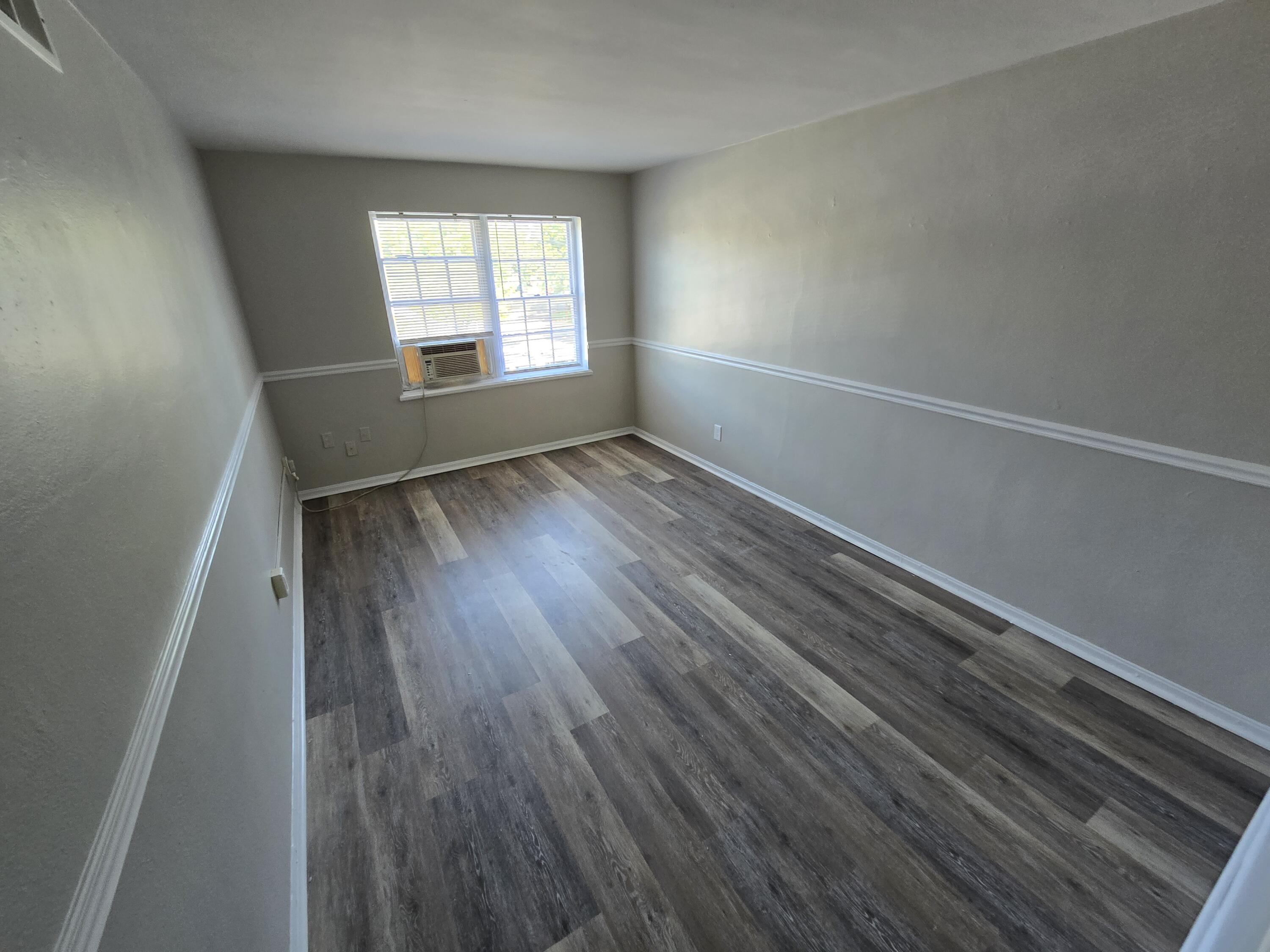 1732 Grandin Road Southwest, Unit 57 Roanoke, VA 24015 - Photo 2 of 7 Entrance