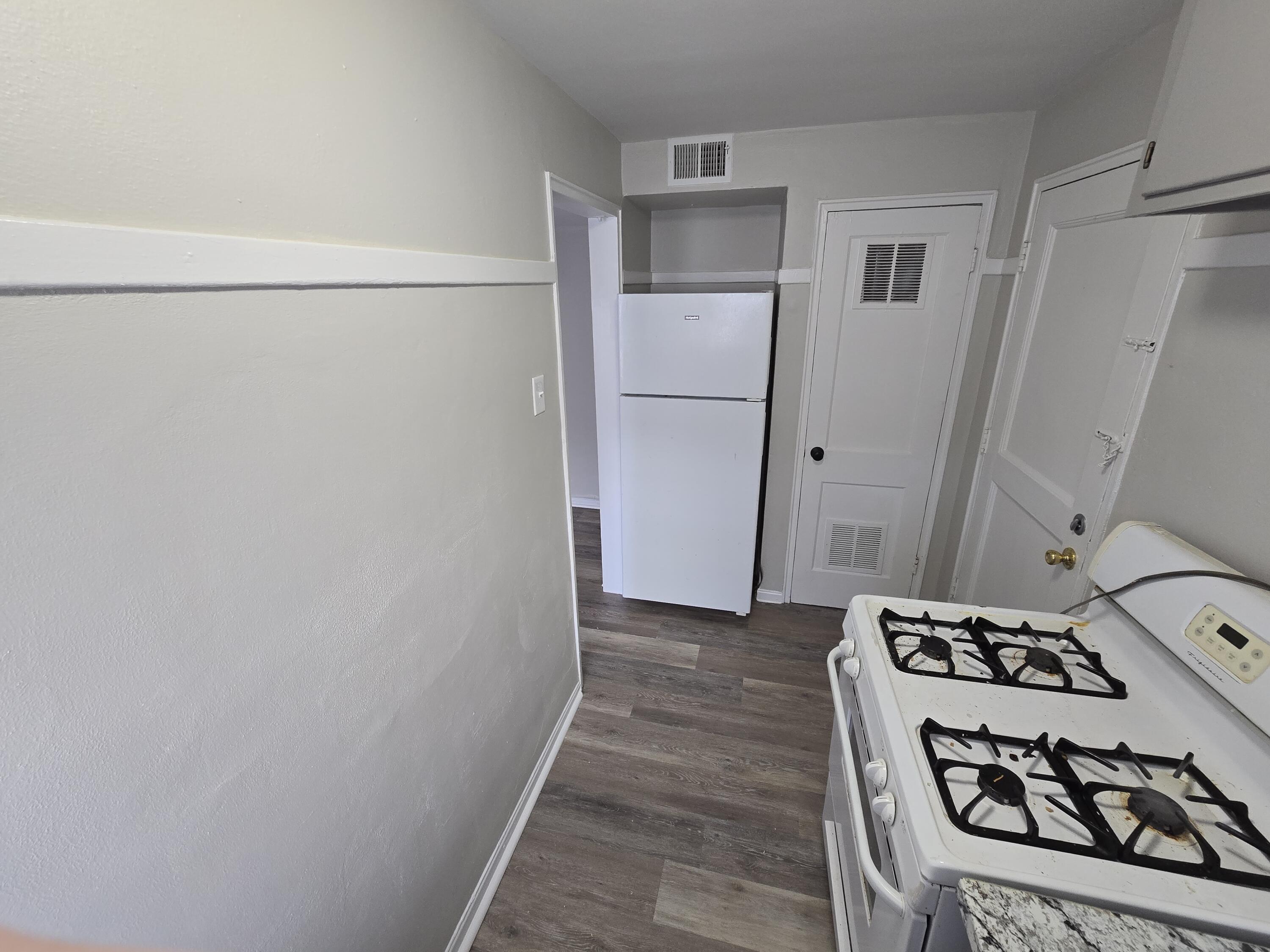 1732 Grandin Road Southwest, Unit 57 Roanoke, VA 24015 - Photo 5 of 7 Kitchen