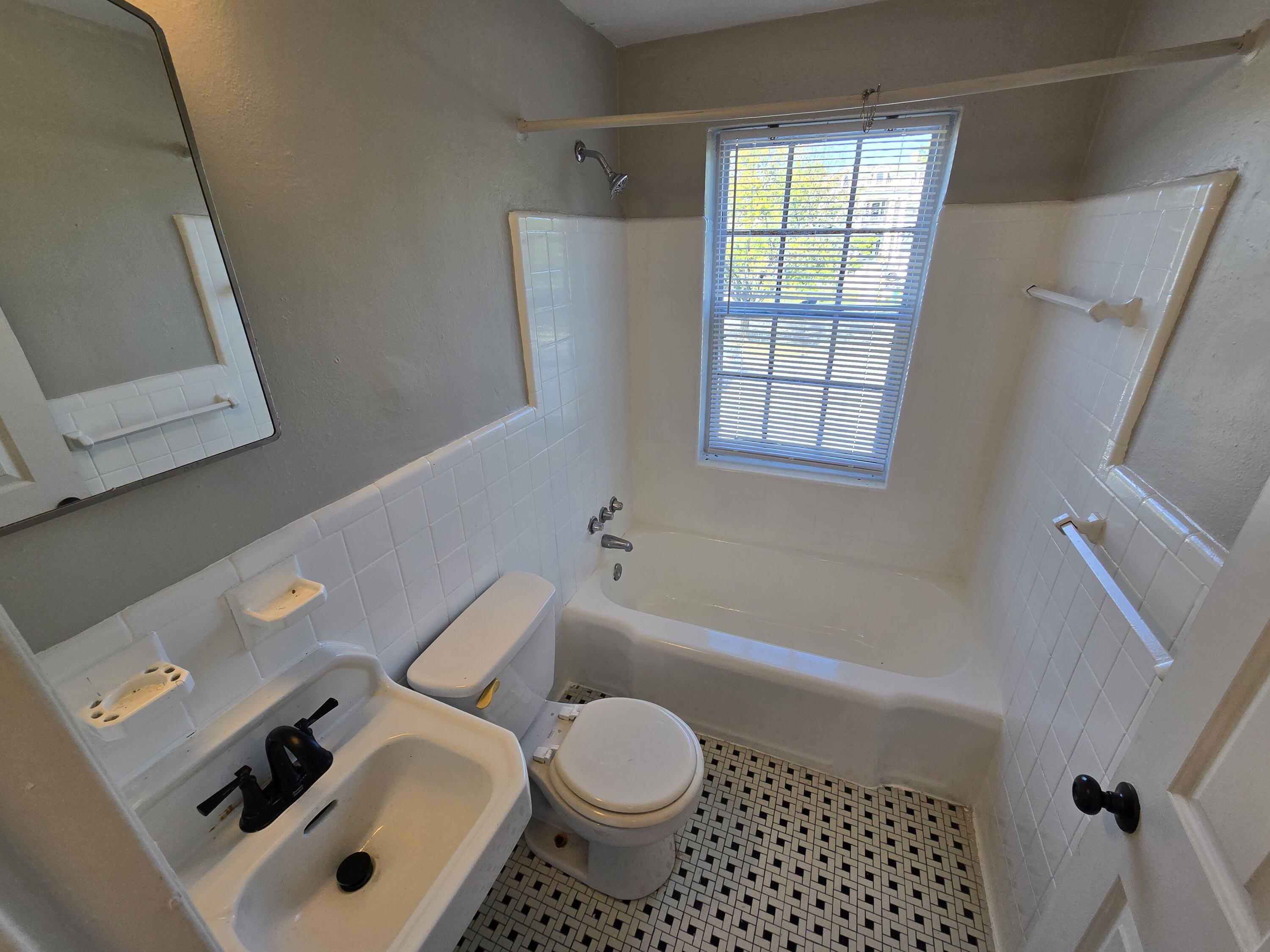 1732 Grandin Road Southwest, Unit 57 Roanoke, VA 24015 - Photo 7 of 7 Bathroom