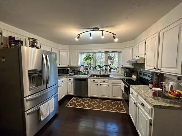 $3,300 | 7 Bradford Street, Nashua, NH 03063