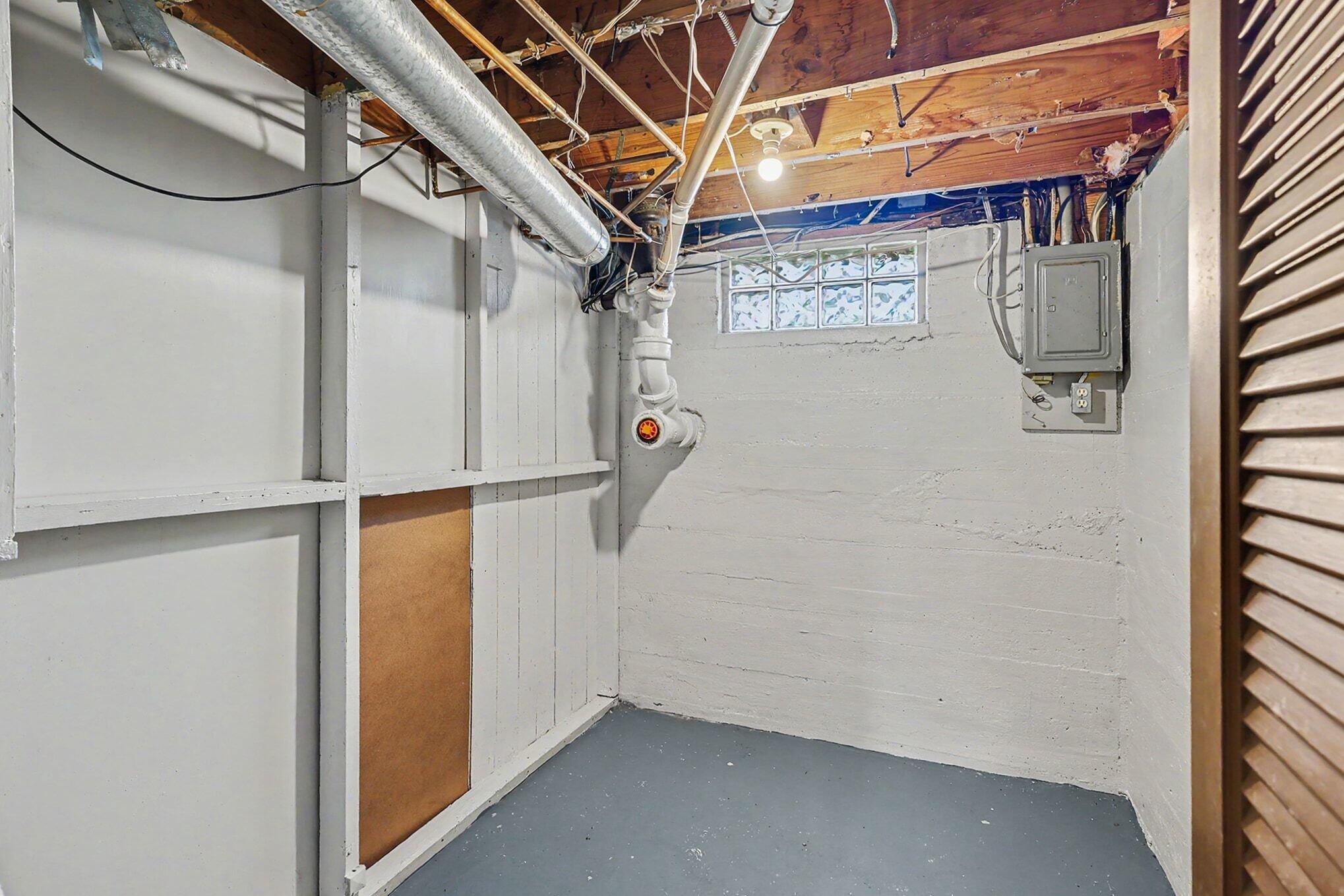 2933 Dawes Road Muskegon, MI 49441 - Photo 60 of 77 055_qj1a2125_13