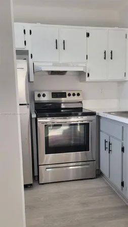 $2,300 | 6850 Northwest 173rd Drive, Unit 106, Hialeah, FL 33015