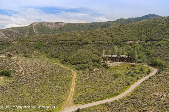 a view of an ocean and a mountain view