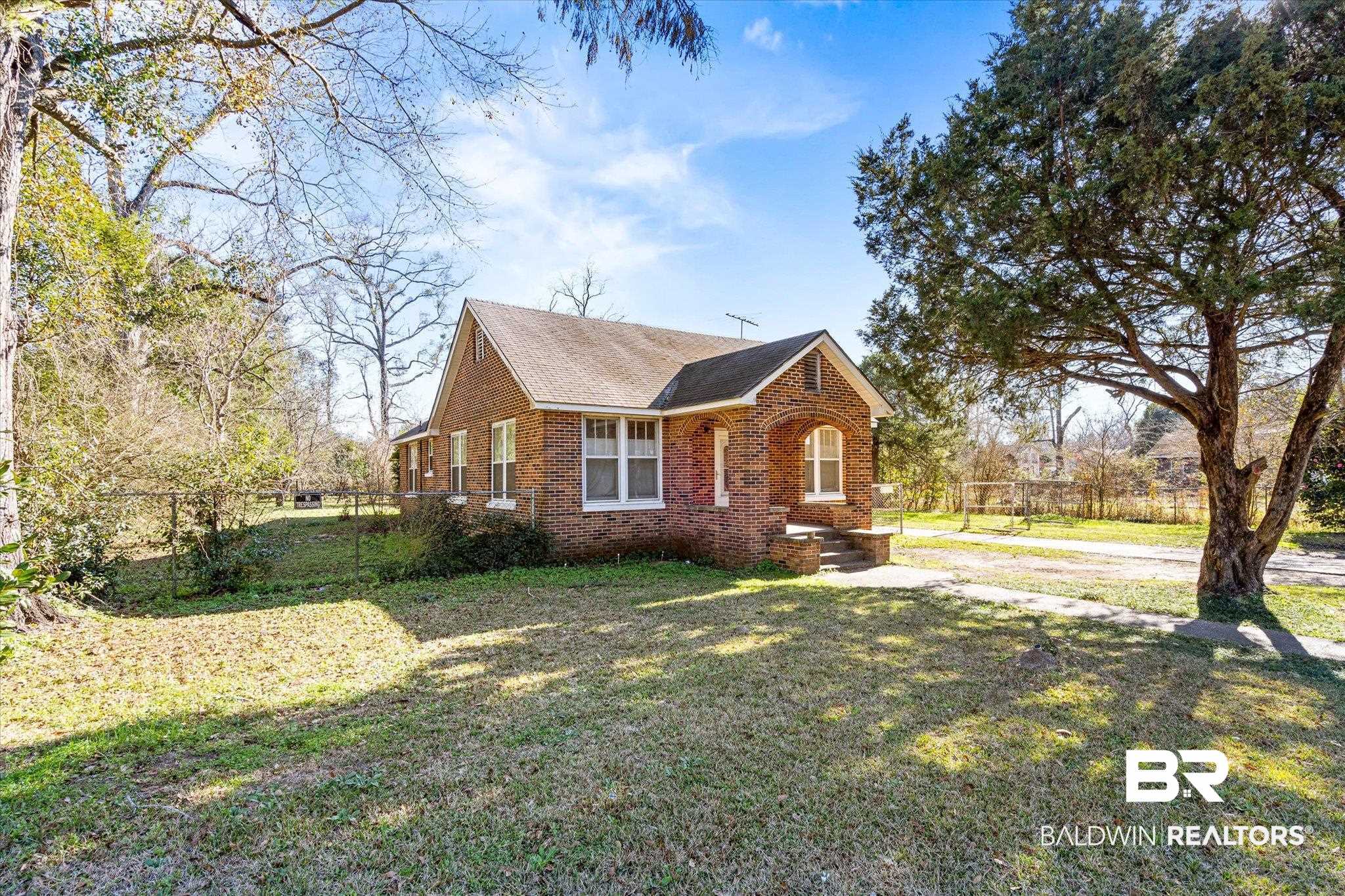 338 Hanley Avenue Mobile, AL 36612 - Photo 3 of 5