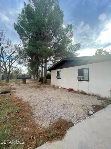 a view of a house with a outdoor space
