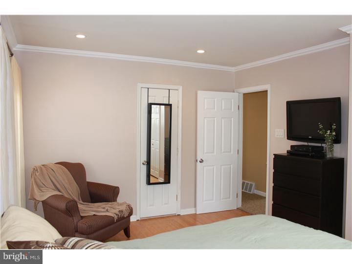 252 Somerset Road Deptford, NJ 08096 - Photo 13 of 19 Gallery Image 13