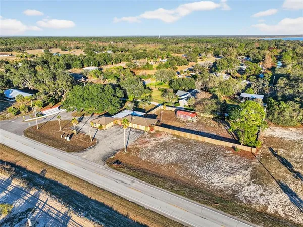 $2,600 | 8812 Oakwood Drive, Lake Wales, FL 33898