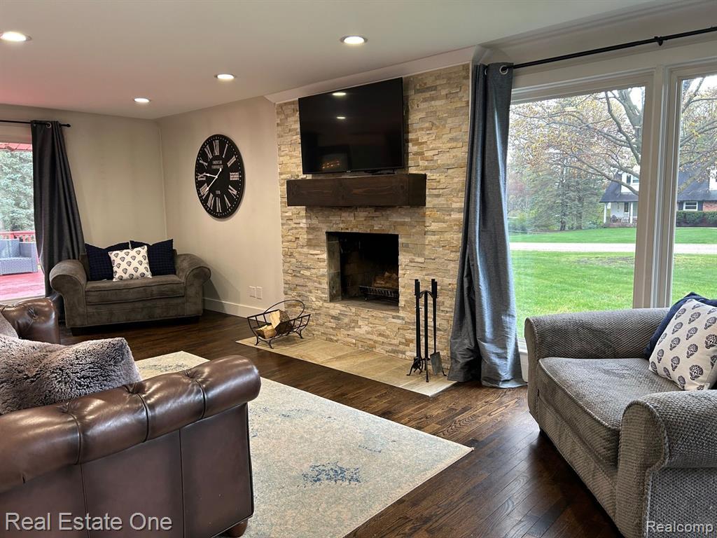 1124 Stellma Lane Rochester Hills, MI 48309 - Photo 16 of 44