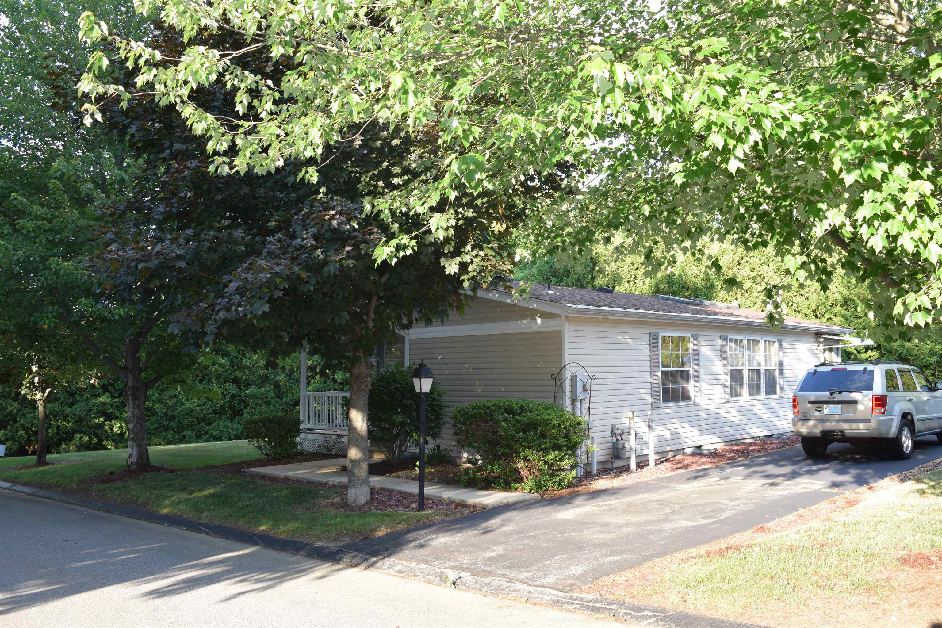 19 Harmony Way Manchester, NH 03104 - Photo 4 of 18