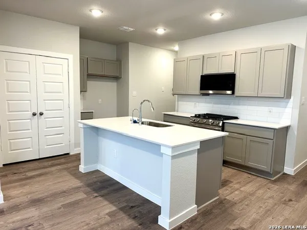 $1,750 | 9879 Chavaneaux Landing, San Antonio, TX 78221