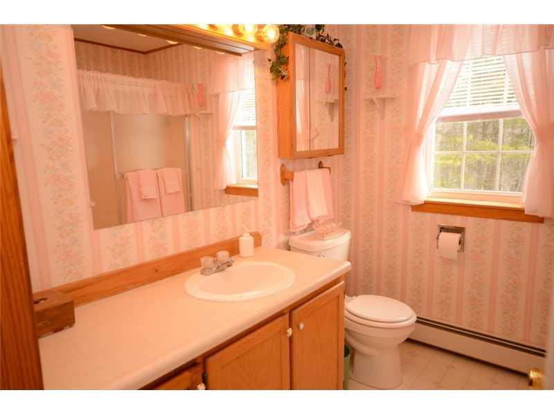 271 Portland Road Gray, ME 04039 - Photo 22 of 33 Bathroom.