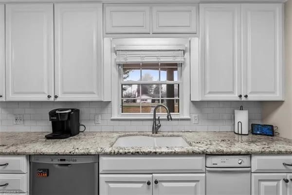 $359,900 | 4705 Duffer Lane, Pfafftown, NC 27040