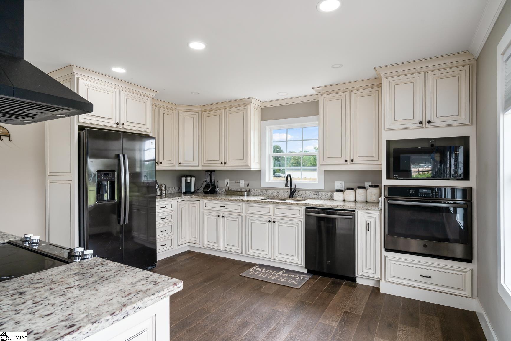 2838 Broadway Lake Road Anderson, SC 29621 - Photo 12 of 36