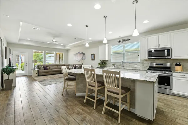 $2,800 | 107 Calhoun Lane, Georgetown, TX 78633