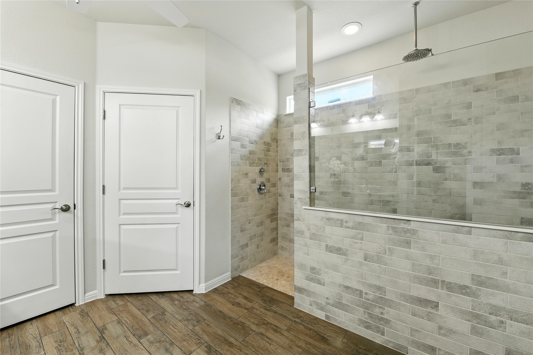 107 Calhoun Lane Georgetown, TX 78633 - Photo 20 of 36 You will fall in love with the bathroom