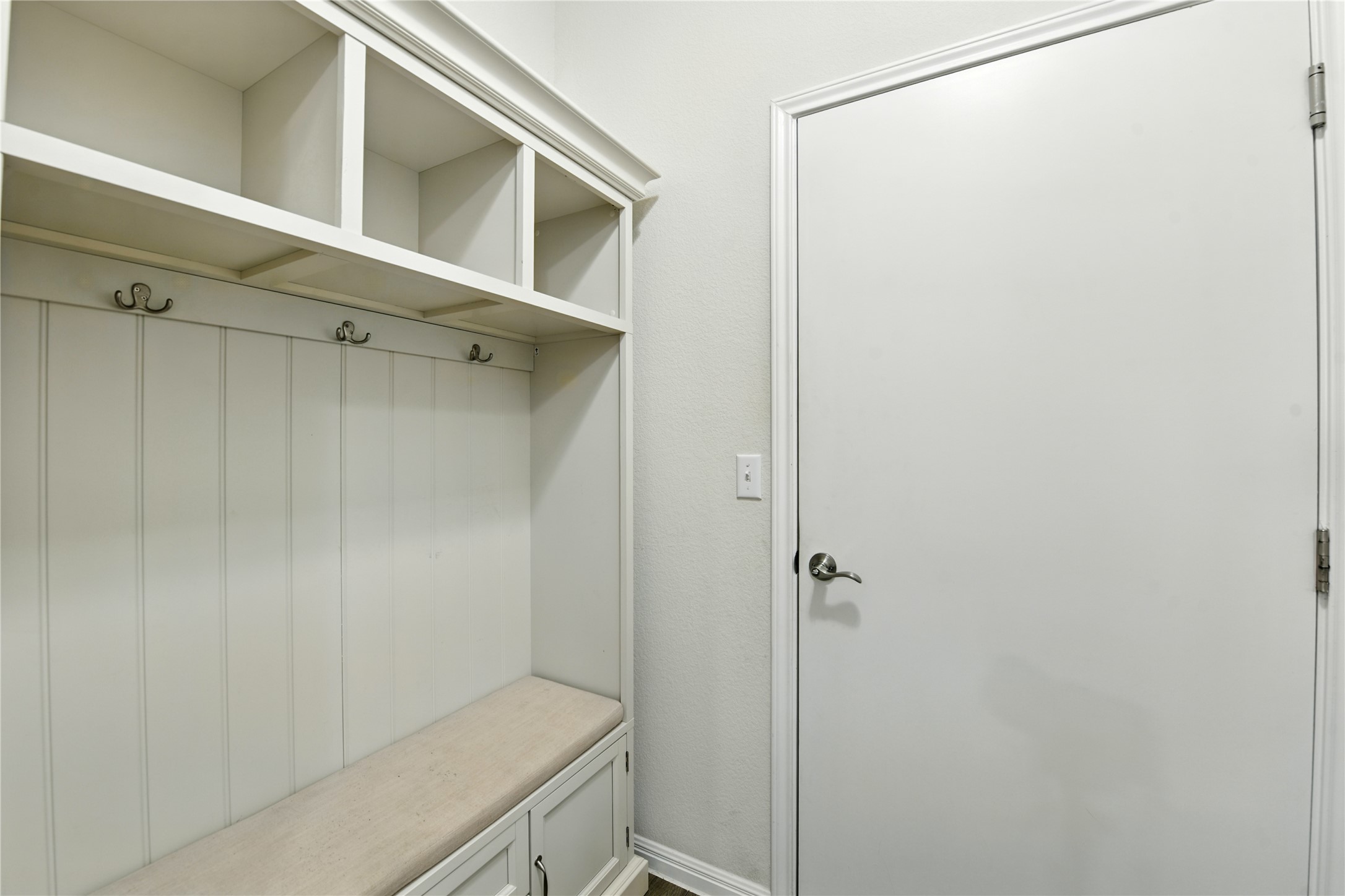 107 Calhoun Lane Georgetown, TX 78633 - Photo 25 of 36 View of mudroom leading to the garage