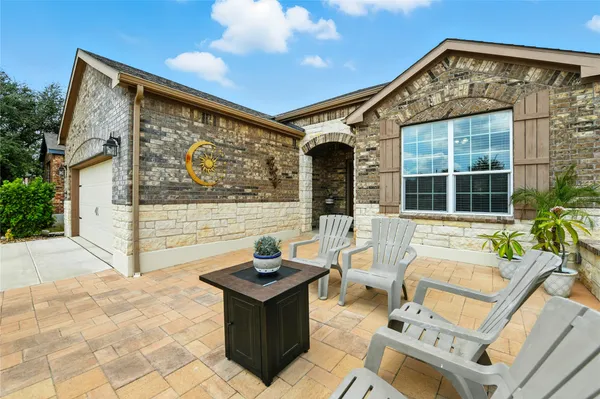 $2,800 | 107 Calhoun Lane, Georgetown, TX 78633
