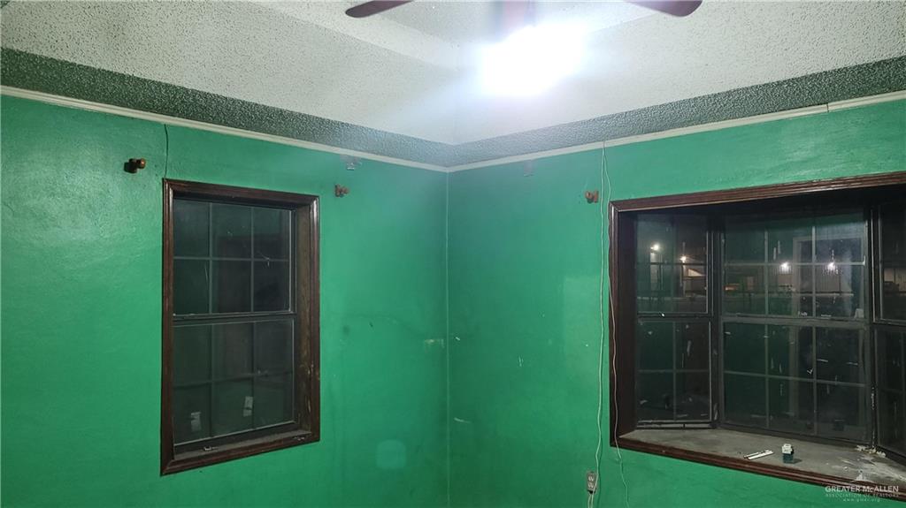 1808 North Mayberry Road Alton, TX 78573 - Photo 12 of 12 a bathroom with a shower