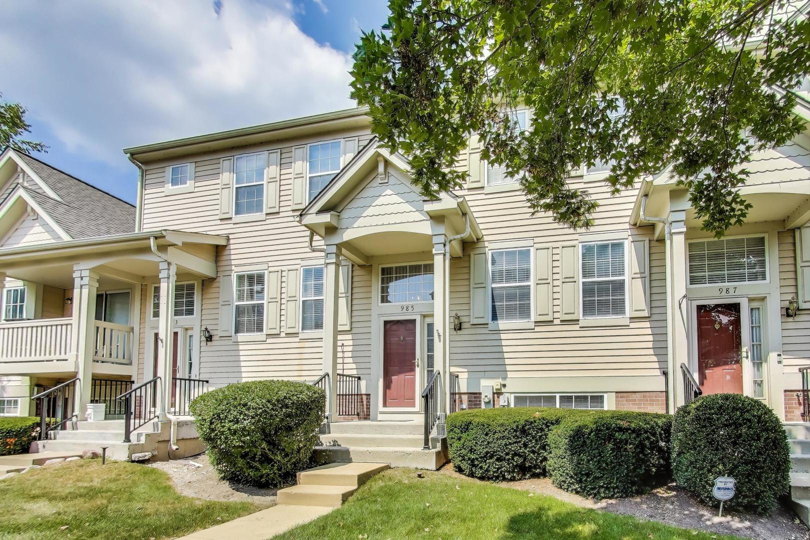 985 Manchester Circle, Unit 985 Grayslake, IL 60030 - Photo 2 of 17 front view of a house