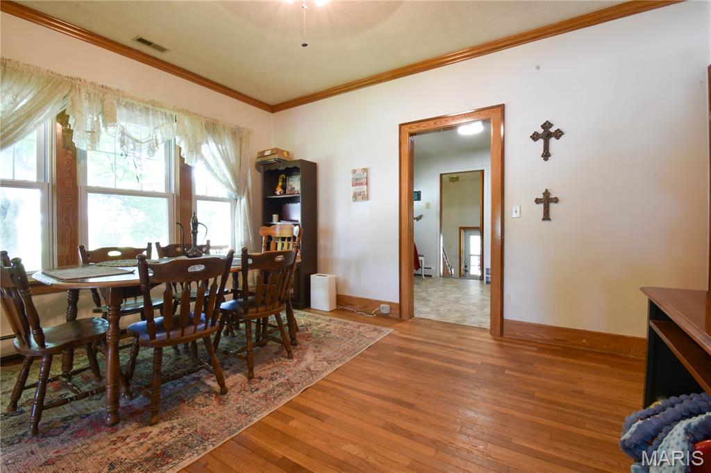 302 South Hackman Street Staunton, IL 62088 - Photo 15 of 38
