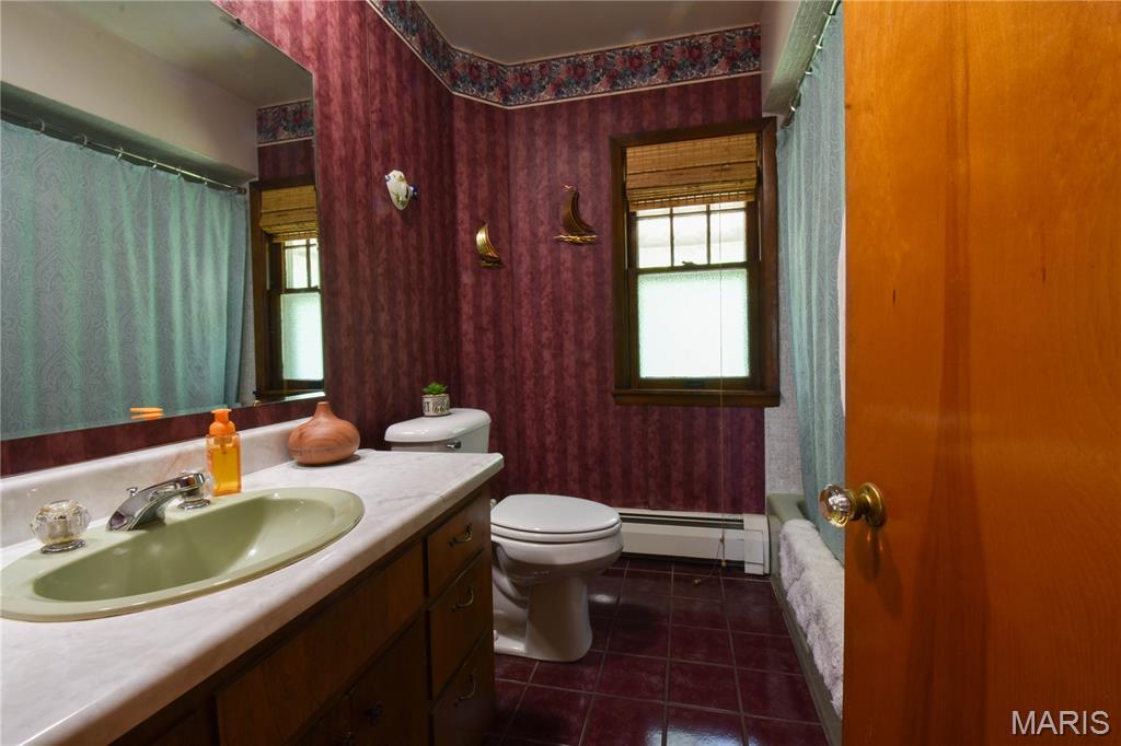 302 South Hackman Street Staunton, IL 62088 - Photo 23 of 38
