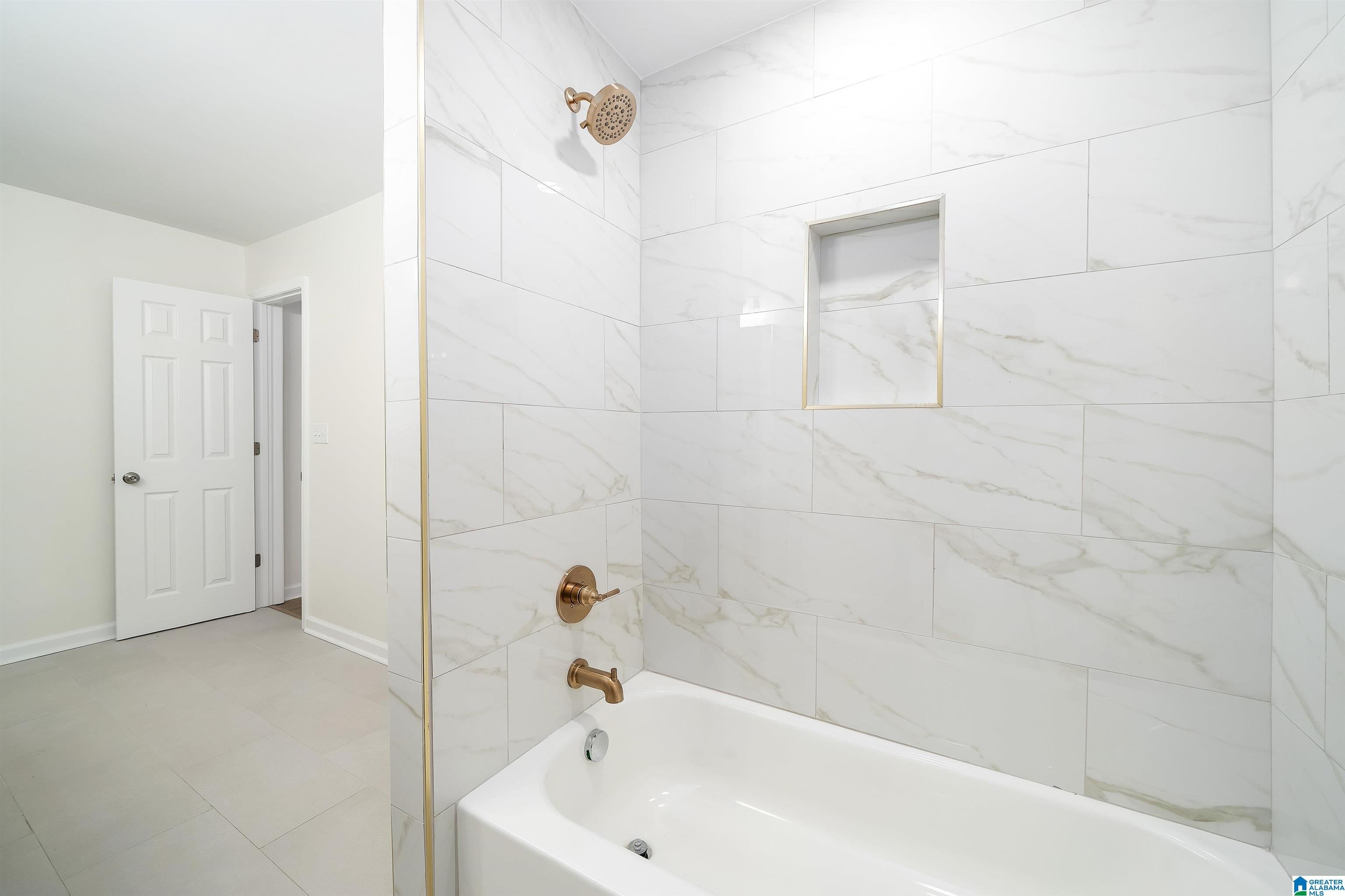 2701 Eastern Valley Road Leeds, AL 35094 - Photo 18 of 61 Gallery Image 18
