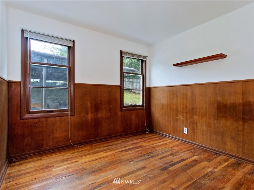 11464 Renton Avenue South Seattle, WA 98178 - Photo 12 of 14 Gallery Image 12