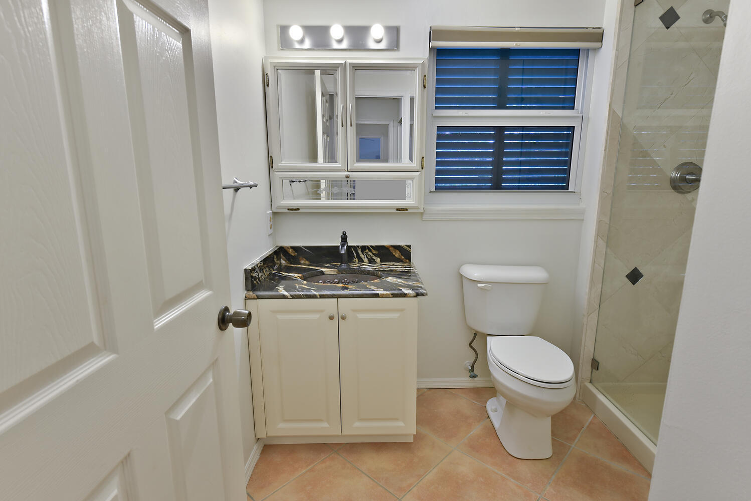 14344 N Road Loxahatchee Groves, FL 33470 - Photo 12 of 44 14344 N Rd Loxahatchee Groves-large-011-