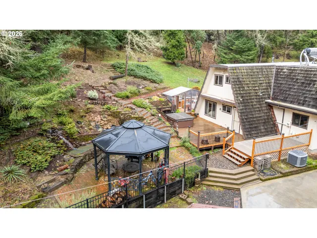 a black and white photo of a house