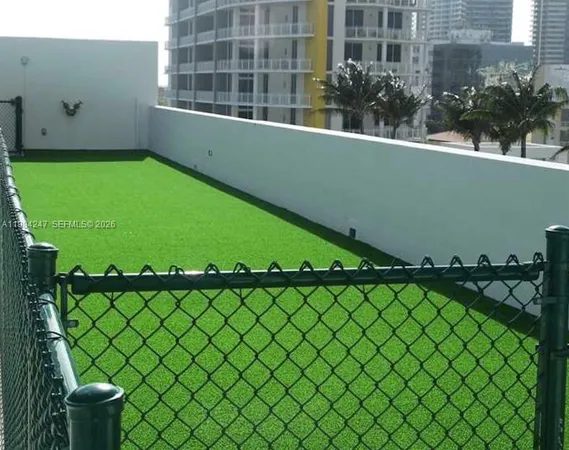 en suite bathroom with a shower