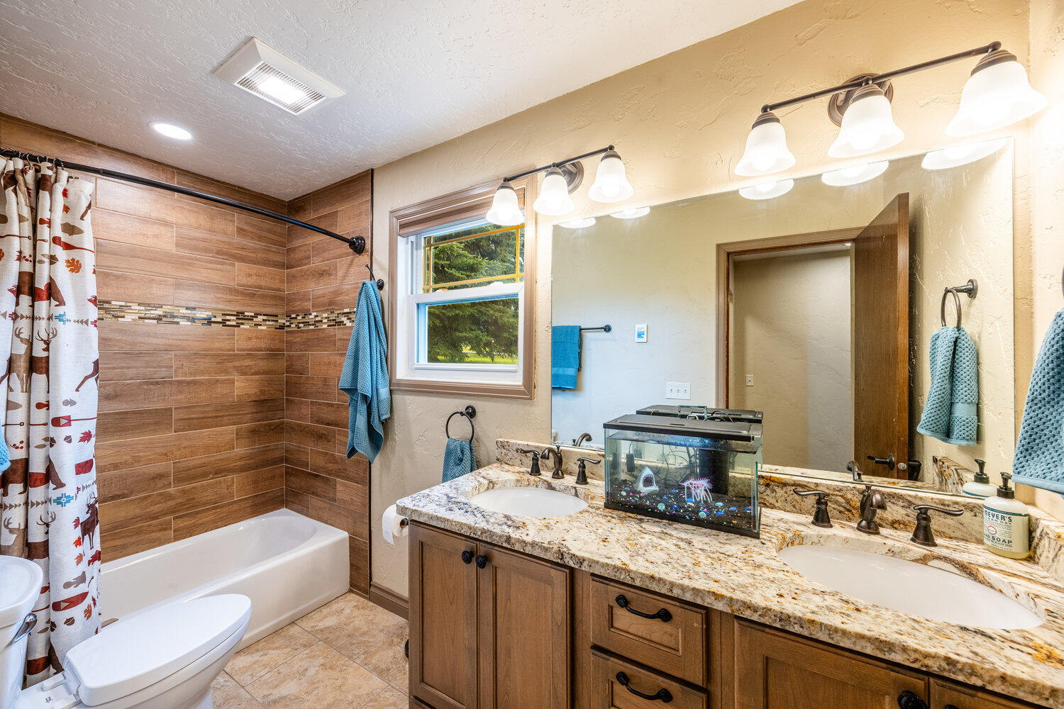 18 Cessna Road Sheridan, WY 82801 - Photo 23 of 56 10 - Bathroom 2