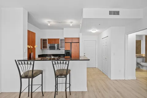 $339,000 | 233 South Federal Highway, Unit 404, Boca Raton, FL 33432