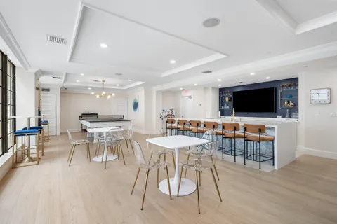 $339,000 | 233 South Federal Highway, Unit 404, Boca Raton, FL 33432